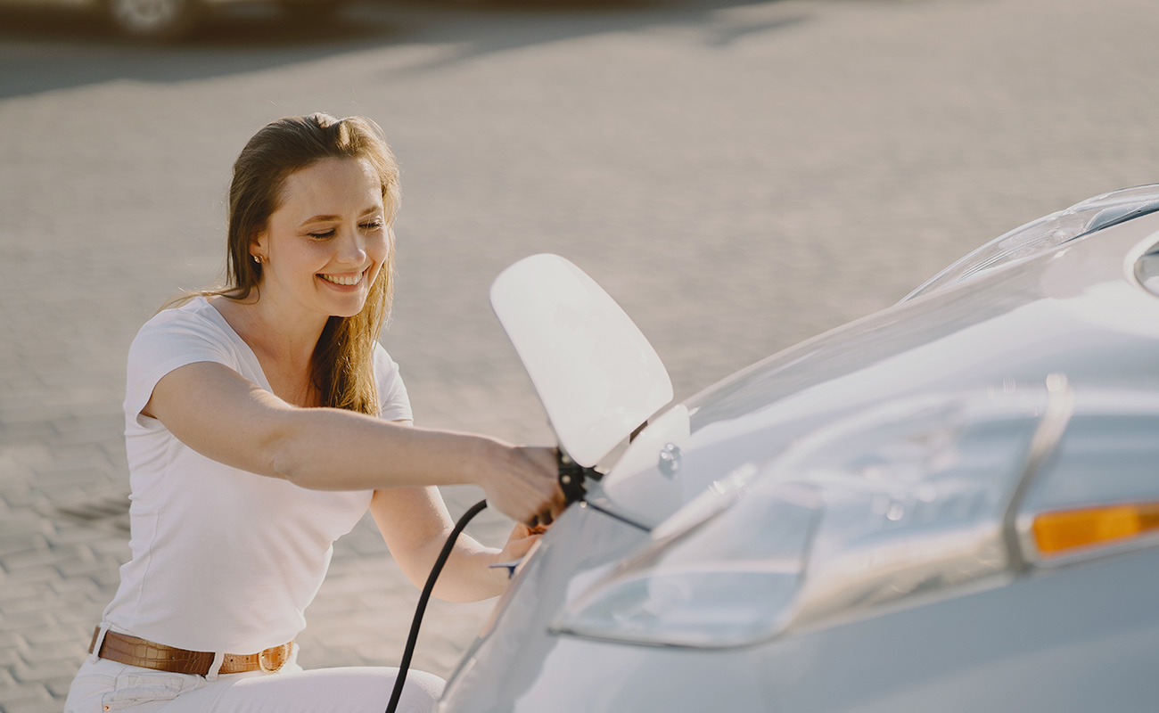 Urban Mobility Redefined: The Impact of EVs on Daily Commutes