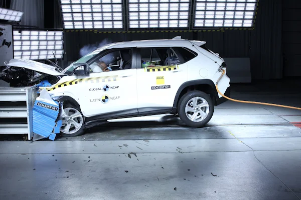Toyota Yaris Cross: Apenas 2 Estrelas no Latin NCAP 2025 – O Híbrido Flex que Decepciona na Segurança?