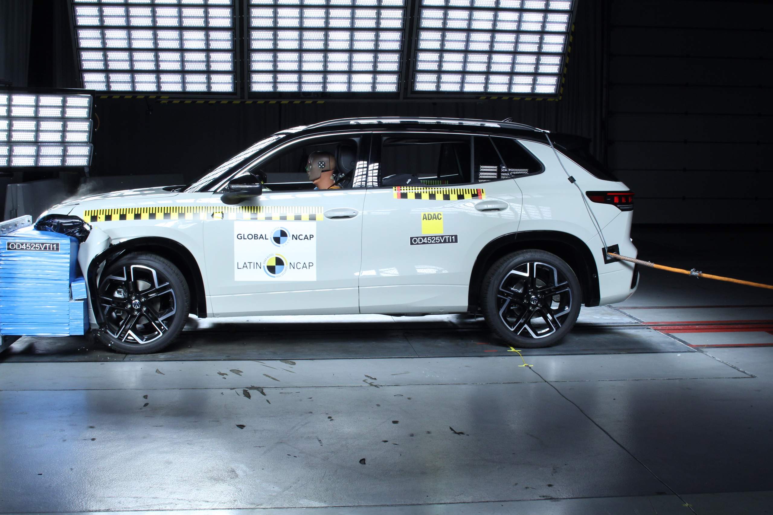 Novo Volkswagen Tiguan conquista 5 estrelas no Latin NCAP e chega ao Brasil em 2026 como um dos SUVs mais seguros