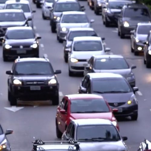 Janeiro registra quedas de 50% mas projeção de 135 mil carros indica mercado saudável