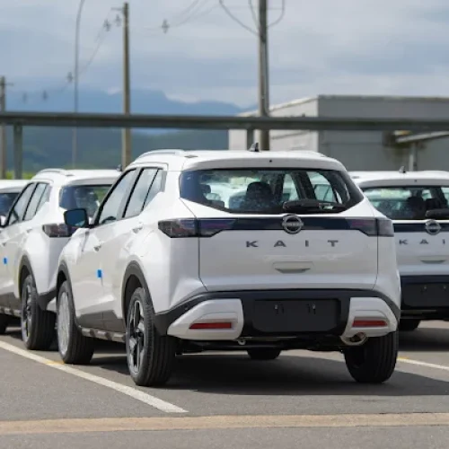 Nissan Kait ganha mais de 20 acessórios oficiais: de ponteiras de R$ 540 a bancos de couro por R$ 2.636