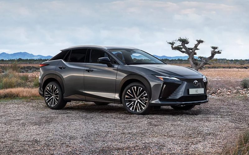 Lexus RZ 500e: Acelera 0-100 em 4,6s por R$ 500k! O Elétrico de Luxo da Toyota que Vai Dominar o Brasil?