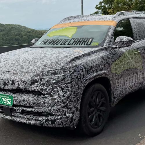 Renault Niagara é flagrada quase sem camuflagem! Picape que desafia Fiat Toro chega em julho de 2026
