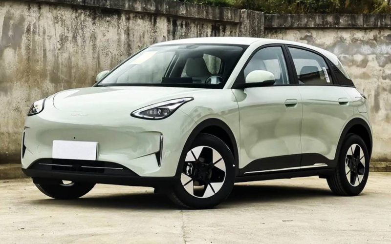 Geely acelera expansão global: Novos carros serão lançados no exterior em até 6 meses após a China